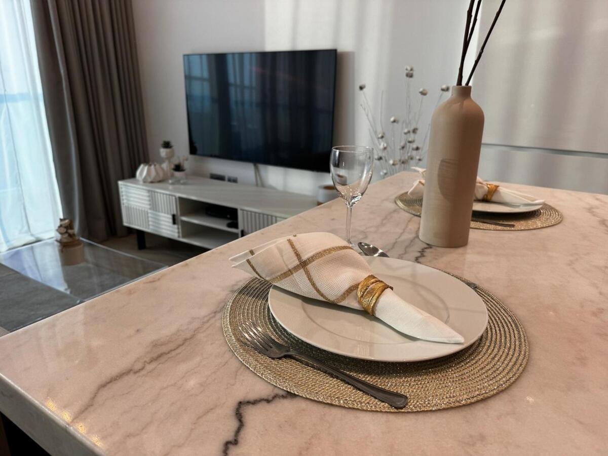 Apartment Spectacular In The Heart Of Marina
